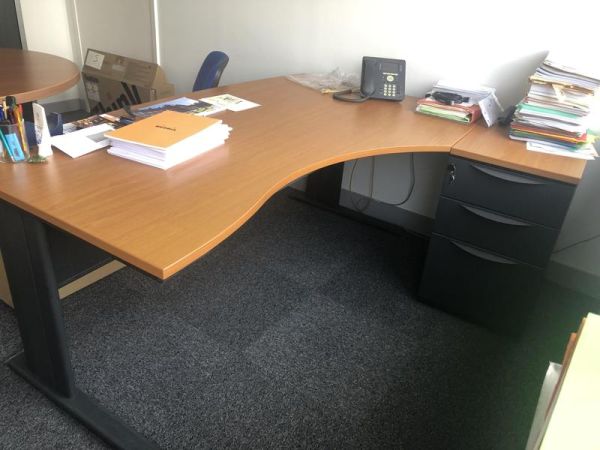 Bureau 180 D’angle D - Bois Et Métallique - Plateau Bois Clair Et Pied Gris