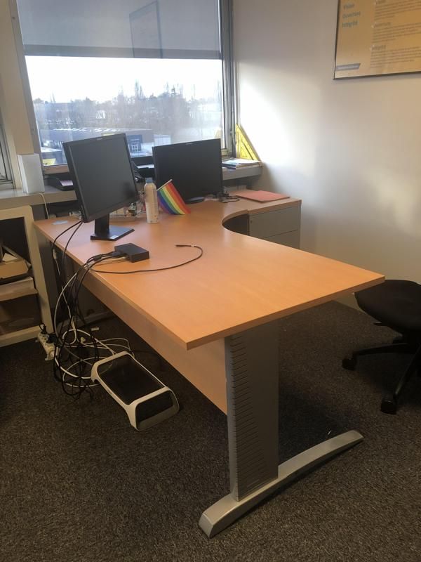 Bureau 180 D’angle D - Bois Et Métallique - Blois Clair Et Métal Gris