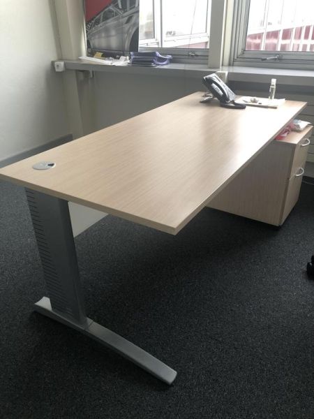 Bureau 180 droit - Plateau Bois Et Pied Métallique - Plateau Bois Clair Et Pied Gris