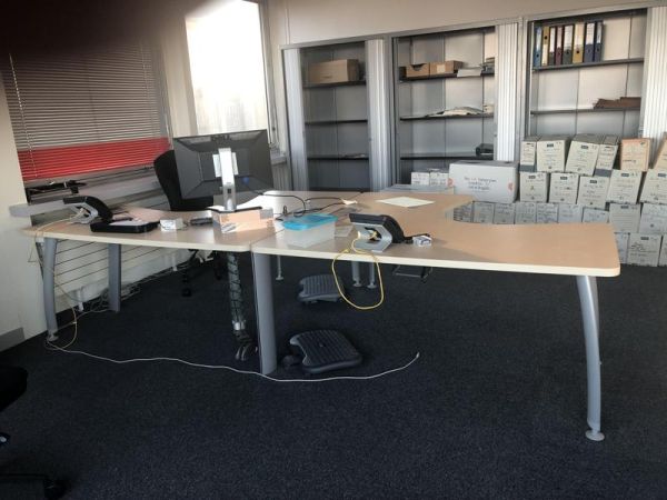 Bench Double d'angle - Plateau bois et pied métallique  - Plateau bois clair et pied gris