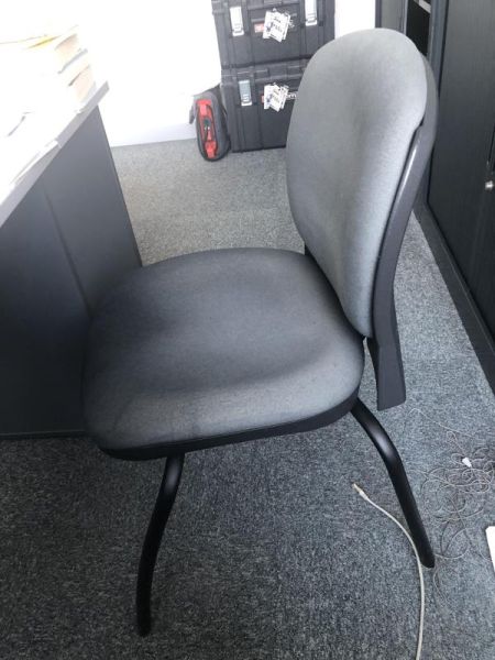 Chaise visiteur - Tissu Et Métal - Noir