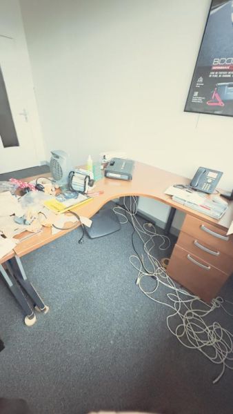 Bureau 160 d'angle D - Plateau Bois Et Pied Métallique - Blois Gris Et Métal Gris