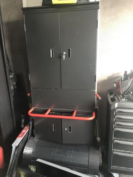 Casier - Métal  - Noir et rauge