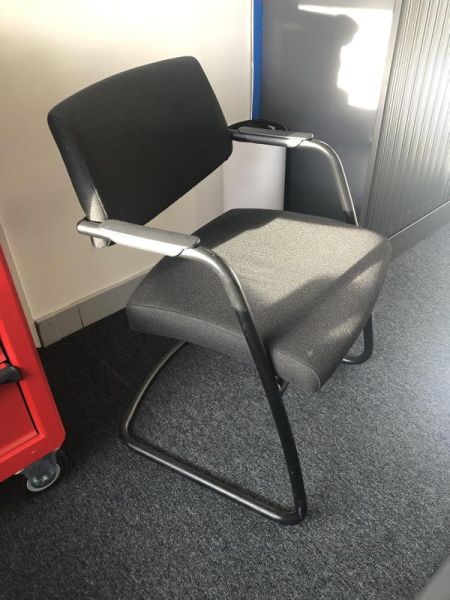 Chaise visiteur - Tissu - Noir