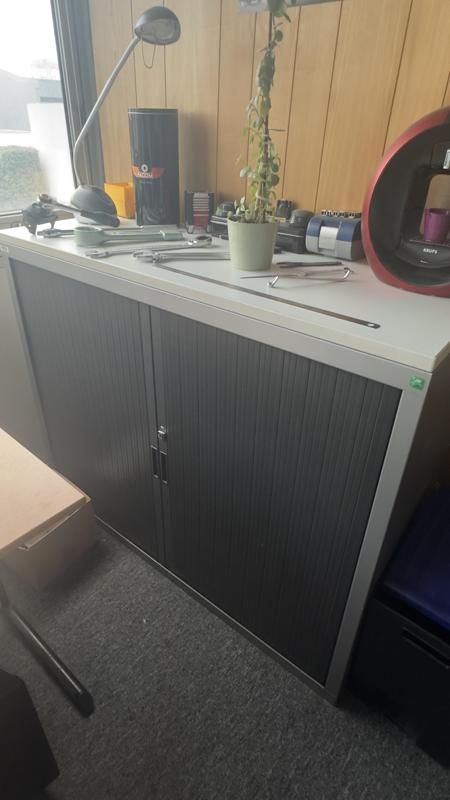 Armoire Basse 120 - Métal - Gris Foncé et gris clair