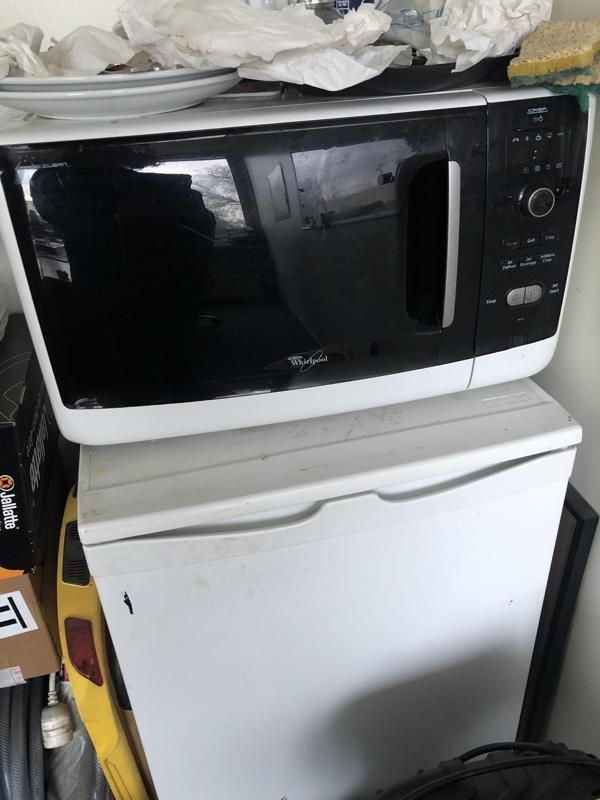 Micro-ondes - Métal - Blanc