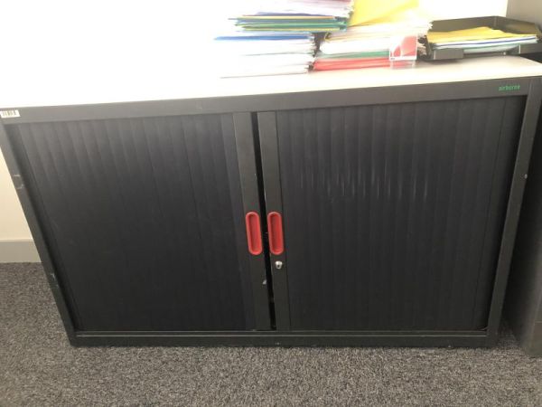 Armoire Basse 120 - Métal -  Plateau blanc et Gris Foncé