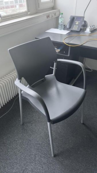 Chaise visiteur - Plastique - Gris