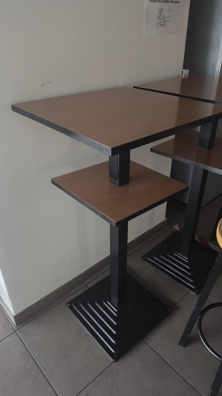 Mange debout - Bois Et Métal - Marron Et Noir