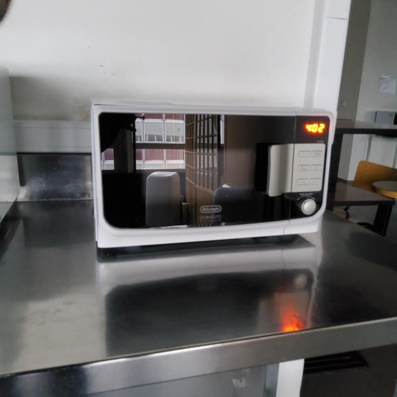 Micro-ondes - Métal - Blanc