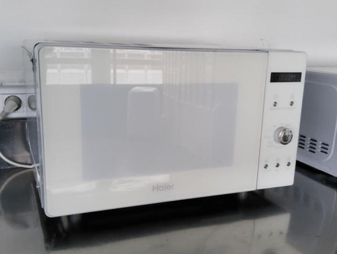 Micro-ondes - Métal - Blanc