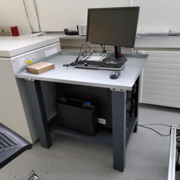 Table - Métal - Gris