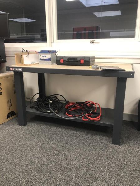 Table - Bois et Métal - Bois clair et métal gris foncé